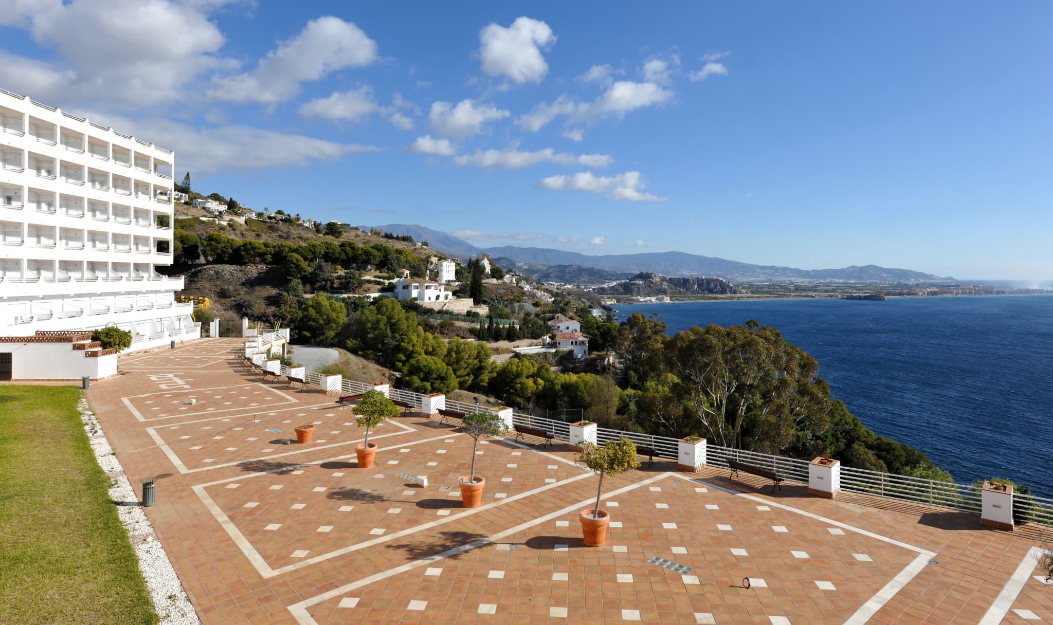 Hotel Salobreña Suites — Almuñécar