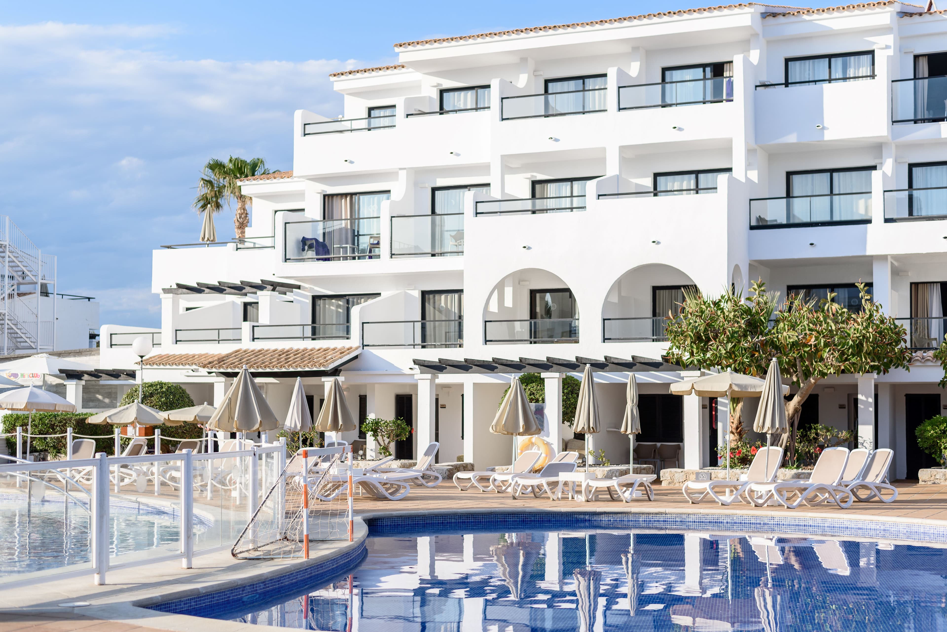 FERGUS Style Bahamas — Ibiza