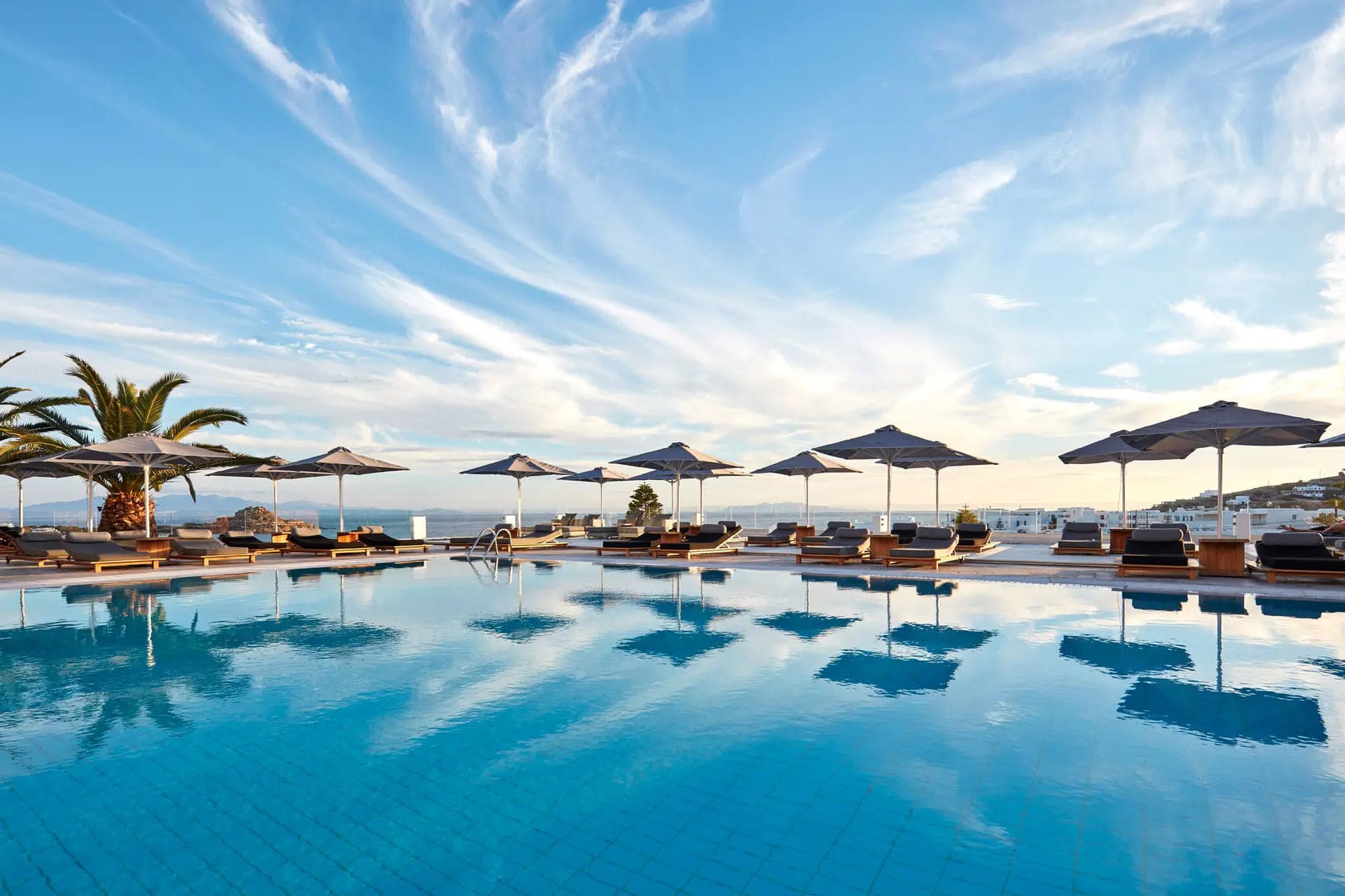 Myconian Ambassador Relais & Chateaux — Míconos