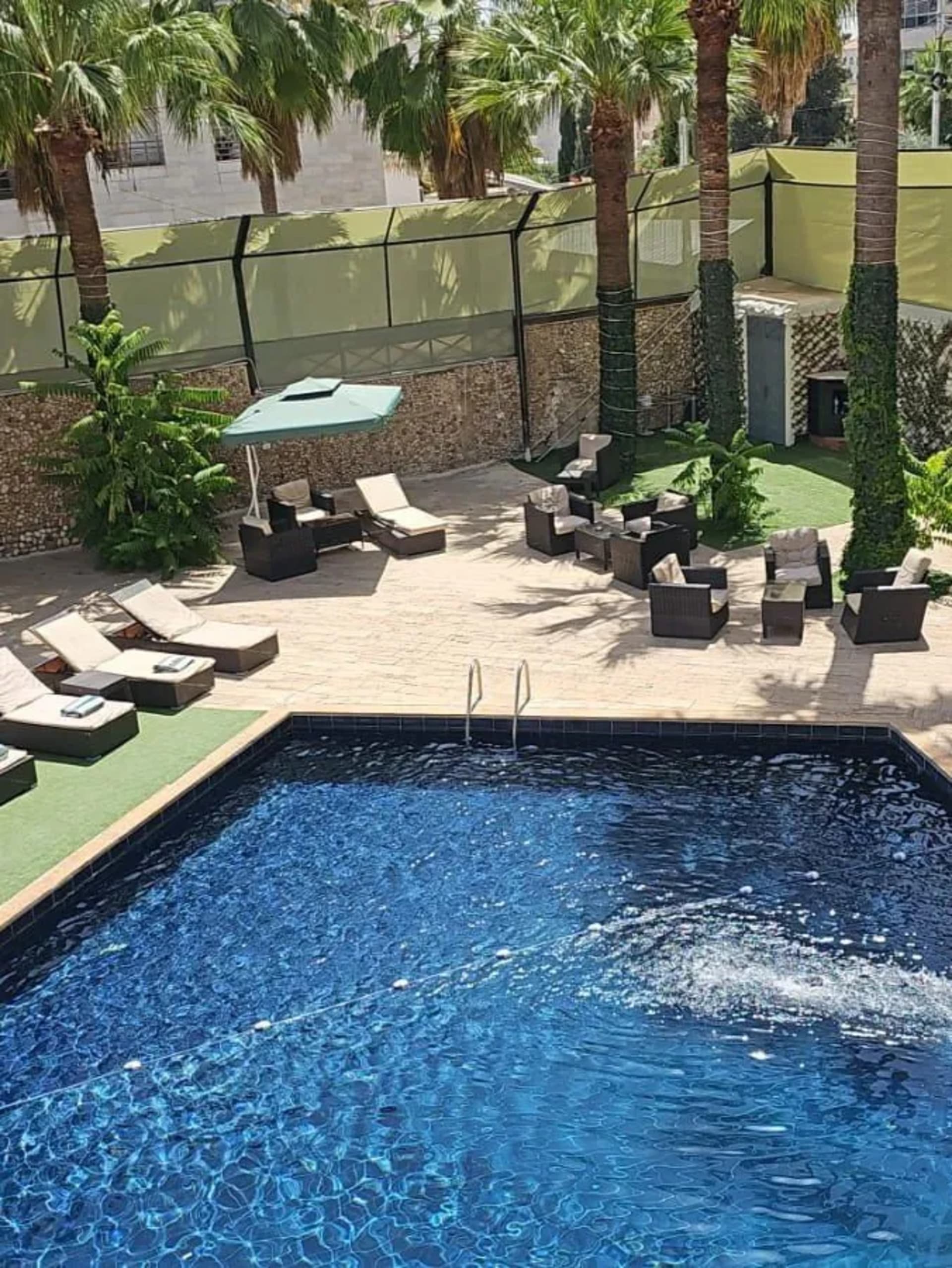 Amman West Hotel — Amán