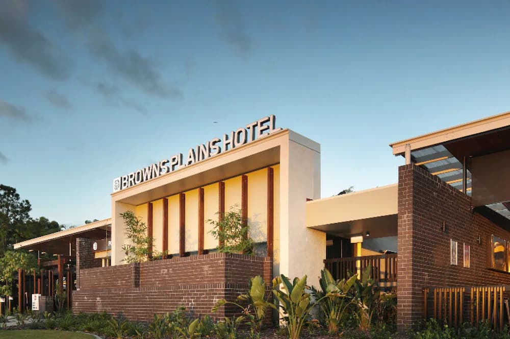Browns Plains Hotel — Brisbane