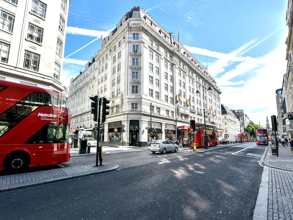 Strand Palace Hotel — Londres