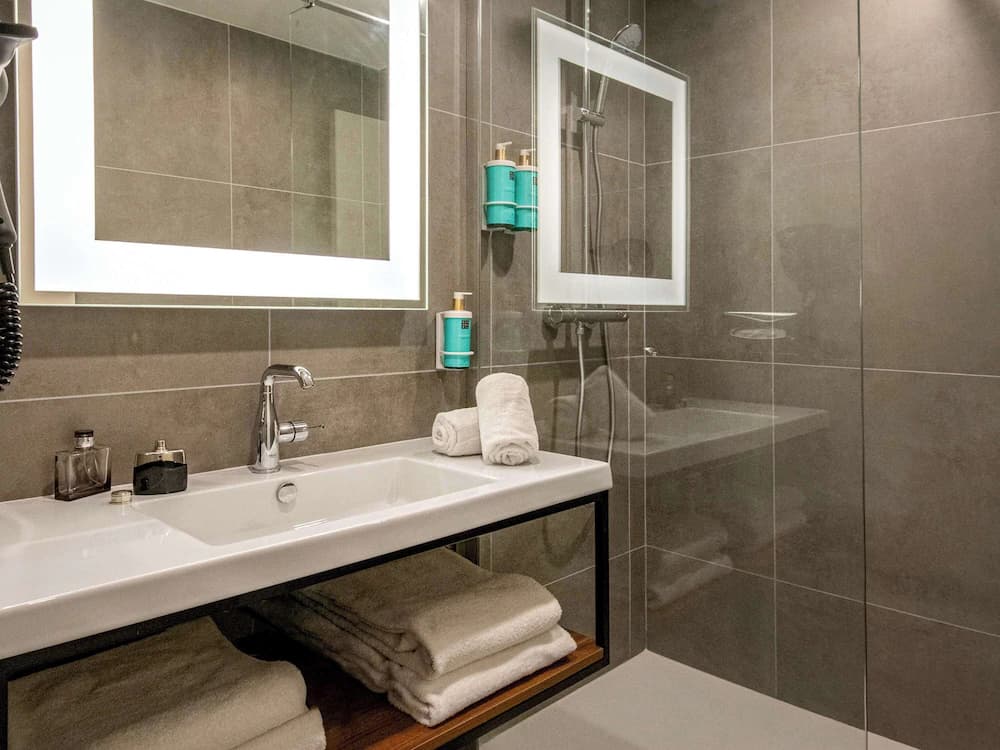 Hotel Novotel Antibes Sophia Antipolis — Niza