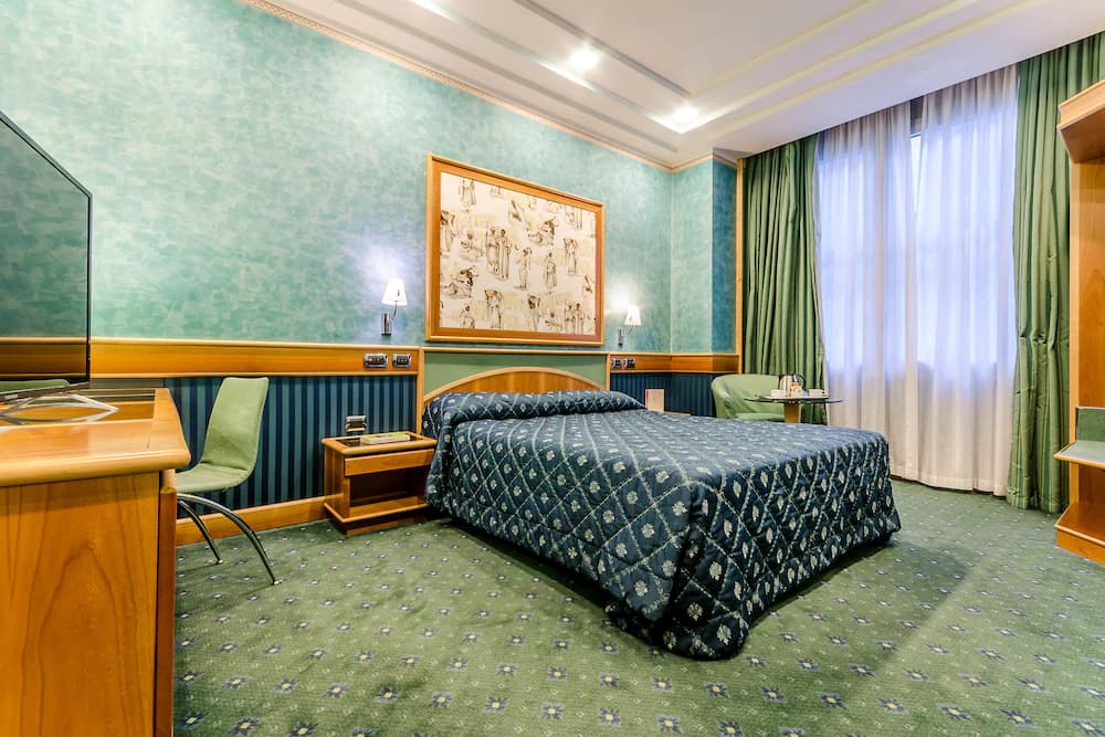 Hotel Brunelleschi — Milán