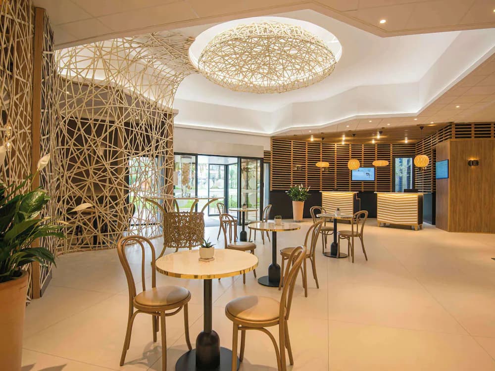Hotel Novotel Nice Arenas Aeroport — Niza