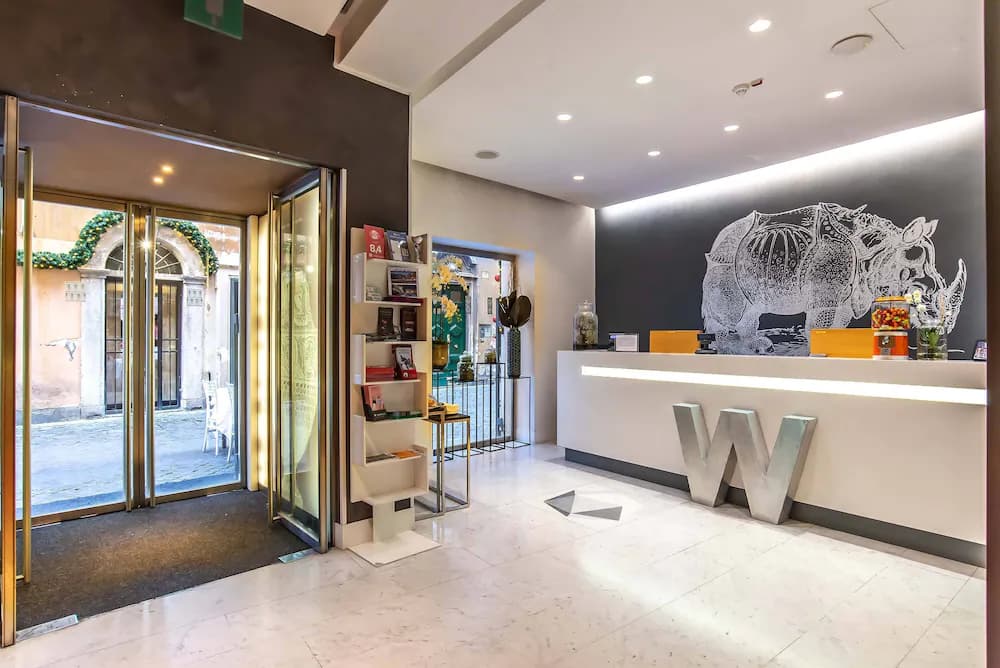 Hotel White — Roma