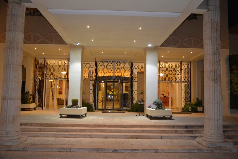 Golden Tulip Carthage Residence — Túnez