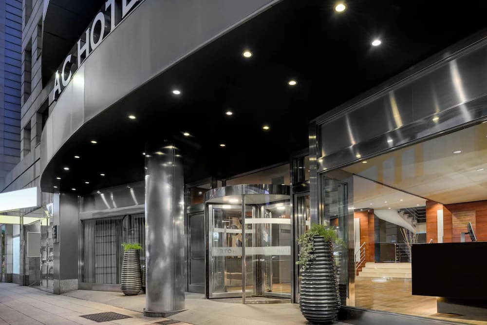 AC Hotel Leon San Antonio — León