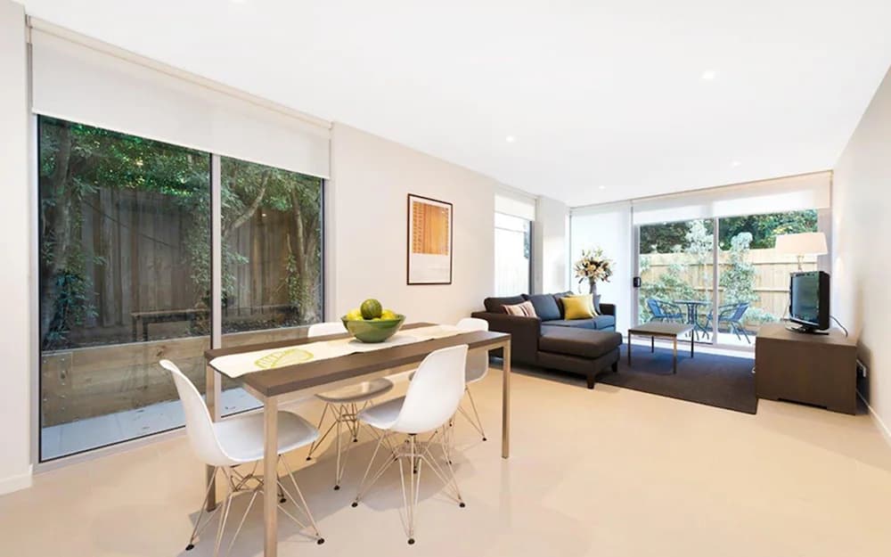 BEST WESTERN PLUS The Tudor-Box Hill — Melbourne