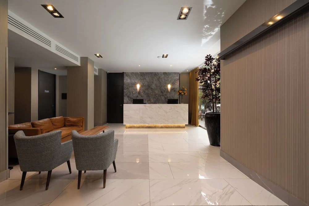 Hotel Avenida Gran Via — Madrid
