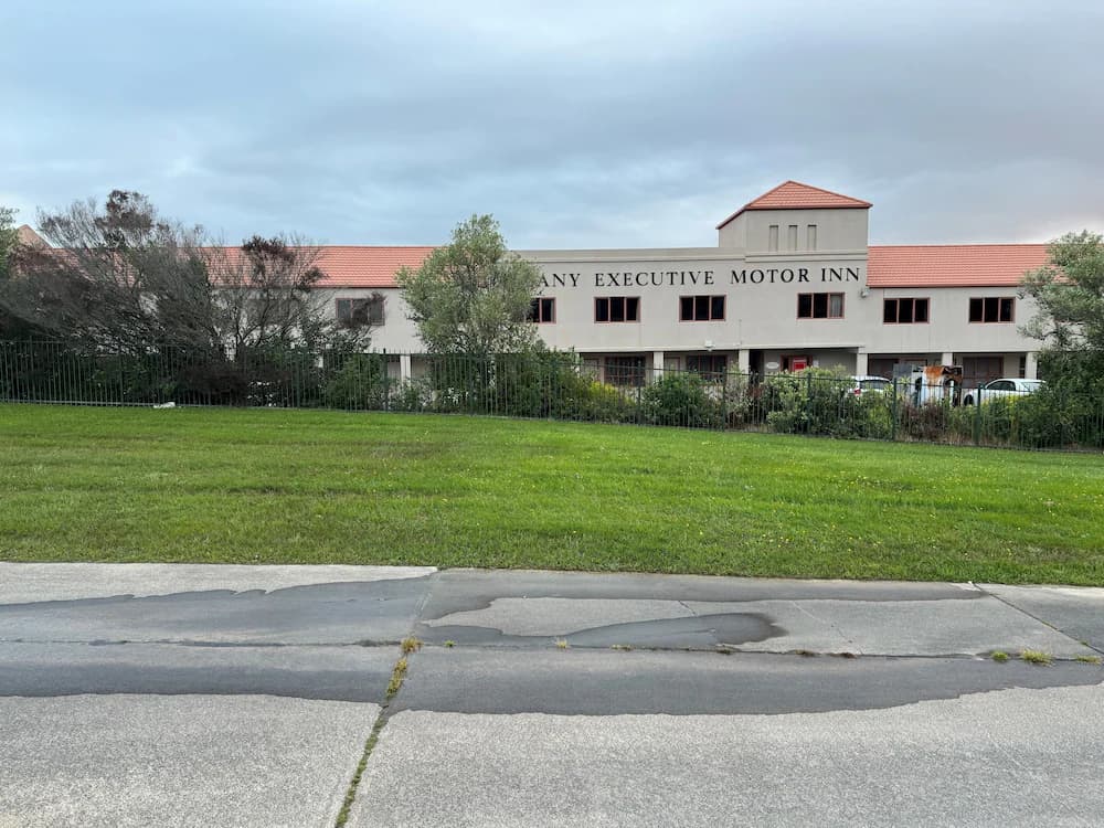 Albany Executive Motor Inn — Auckland