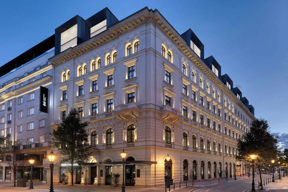 Dorothea Hotel, Budapest, Autograph Collection — Budapest
