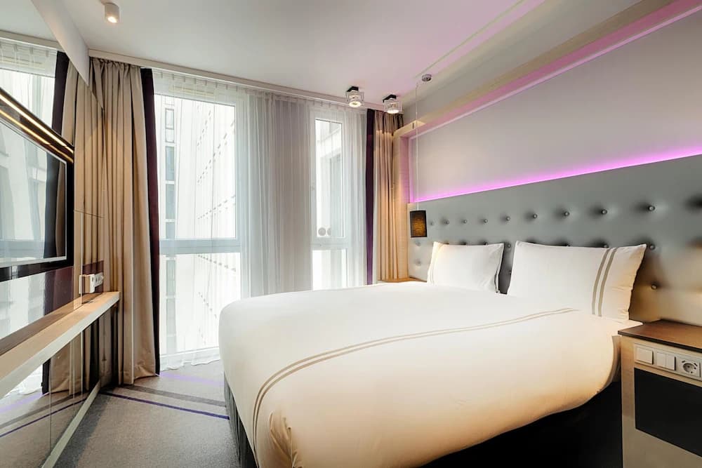 Premier Inn Berlin Alexanderplatz hotel — Berlín