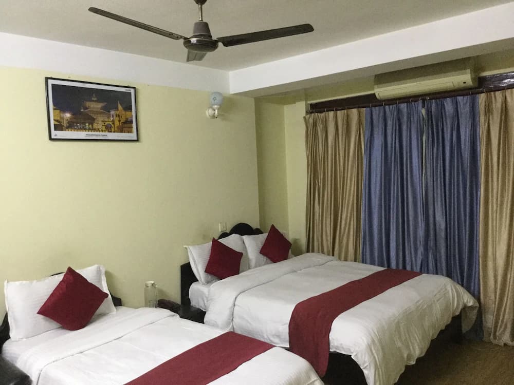 Hotel Everest Mount Holiday — Katmandú