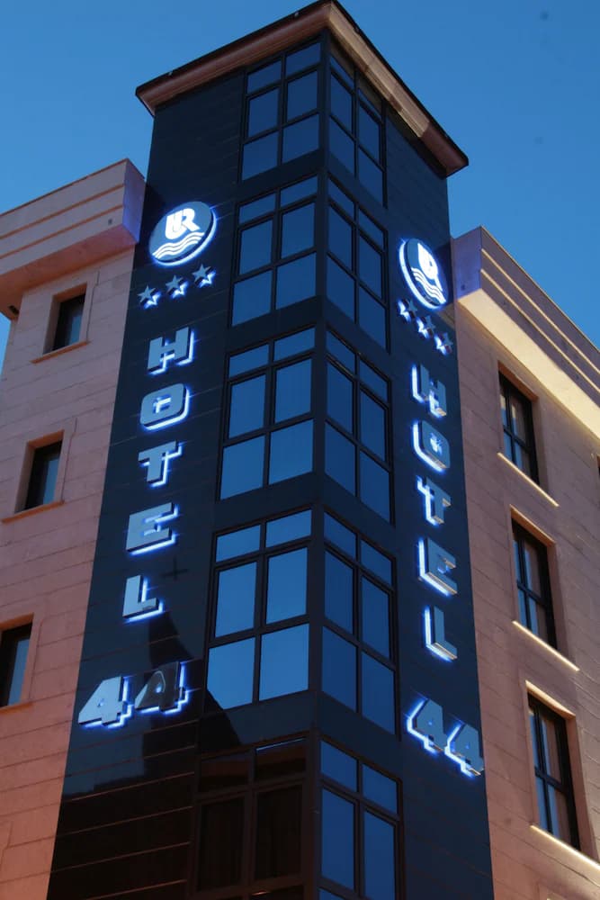 Hotel 44 — Gijón