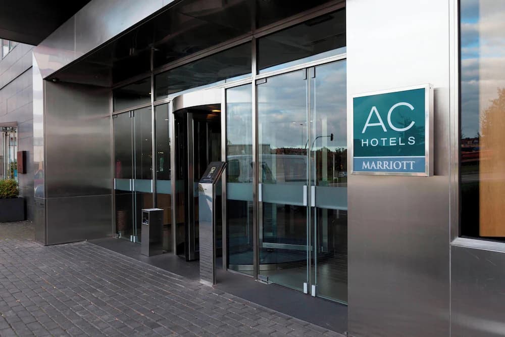 AC Hotel Gijón — Oviedo