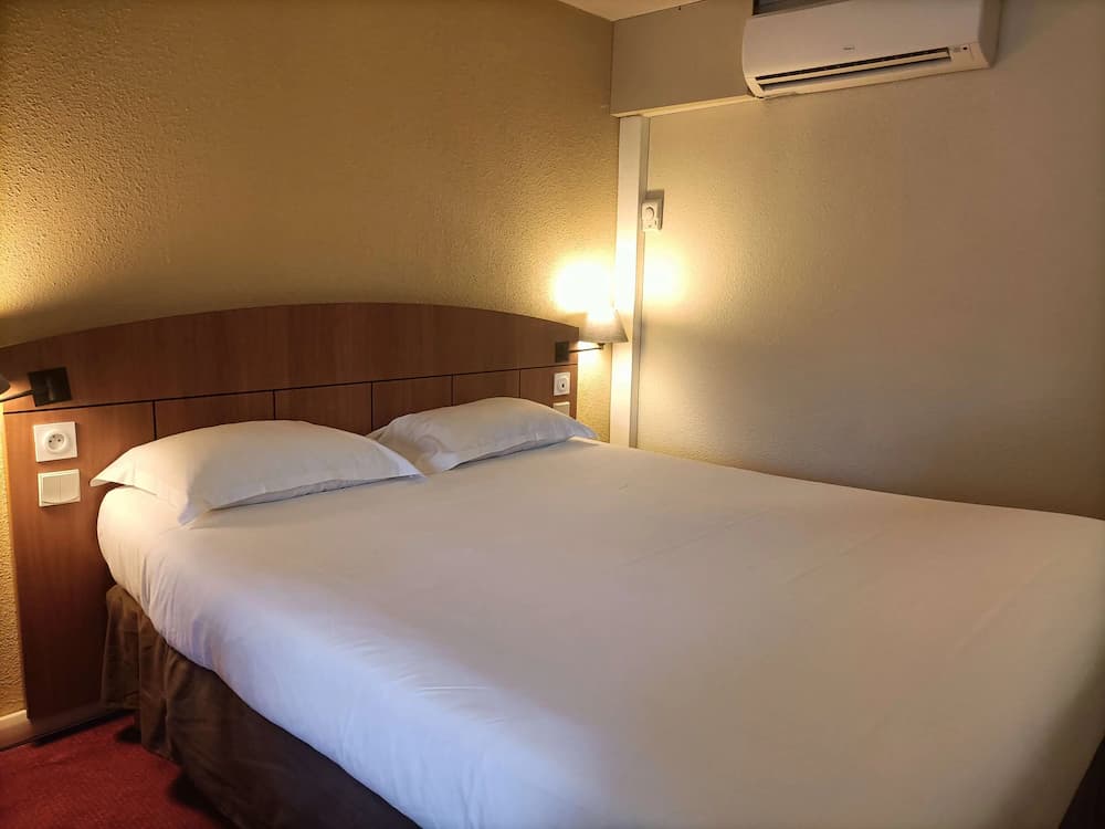 Hôtel Kyriad Geneve - Saint Genis Pouilly — Ginebra