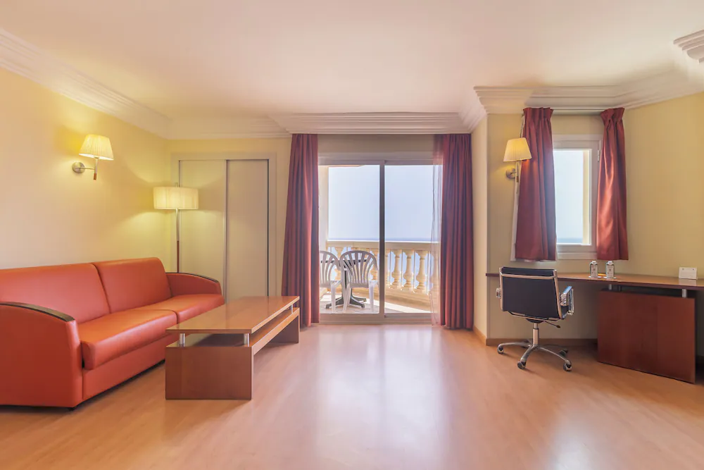 Hotel Portomagno — Aguadulce