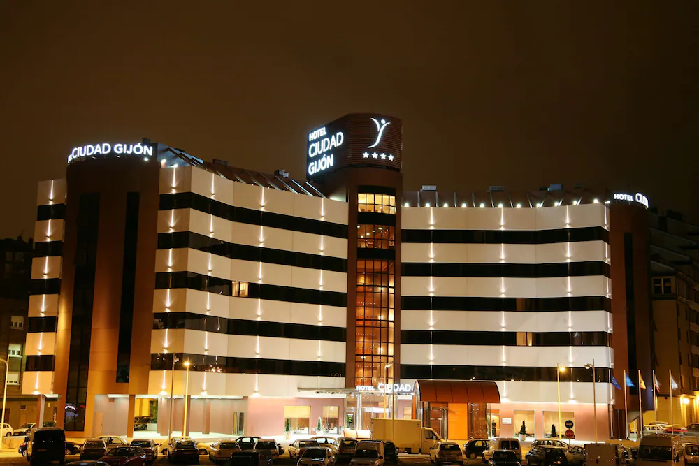 Hotel Silken Ciudad Gijon — Gijón