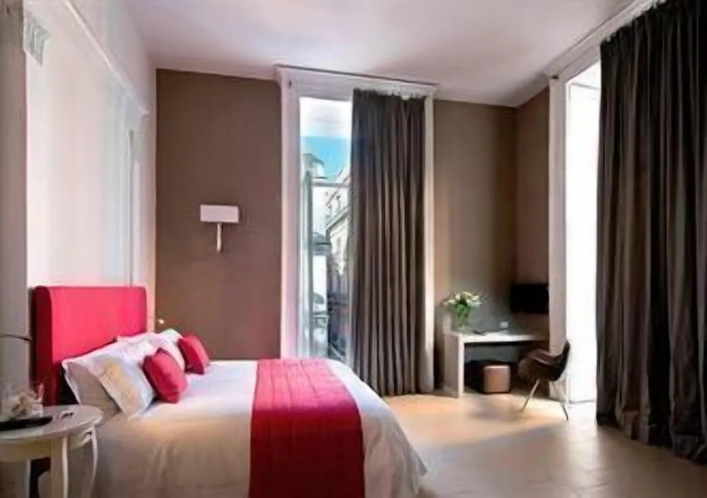 Hotel Napolit'Amo — Nápoles