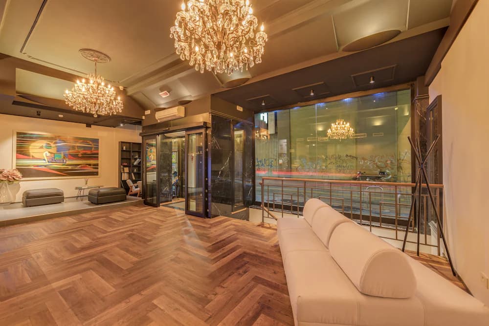 Hotel Roxy Srl — Milán