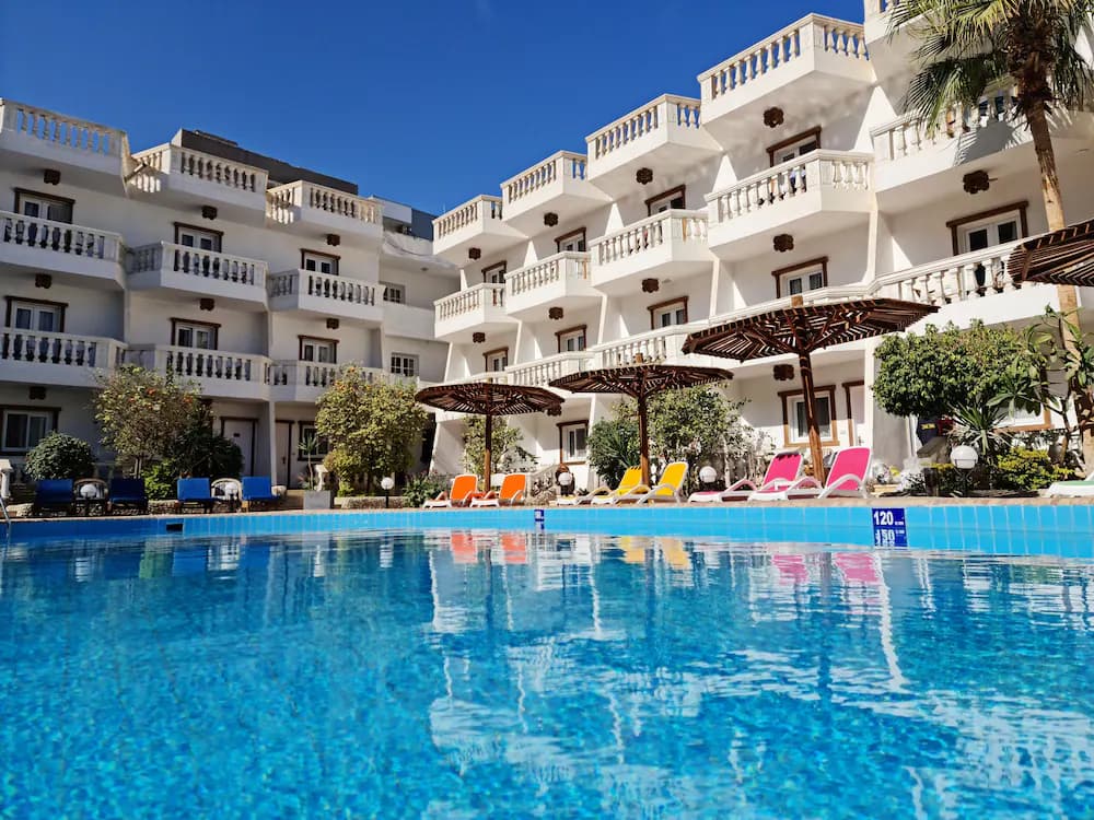ZAK INN — Hurghada