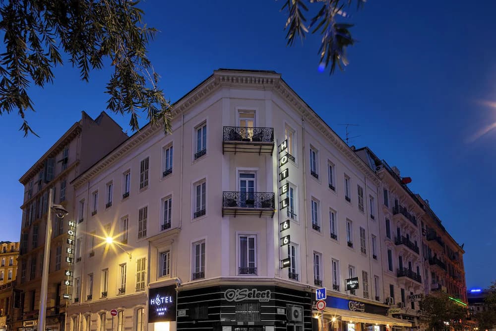 Hotel 66 Nice — Niza