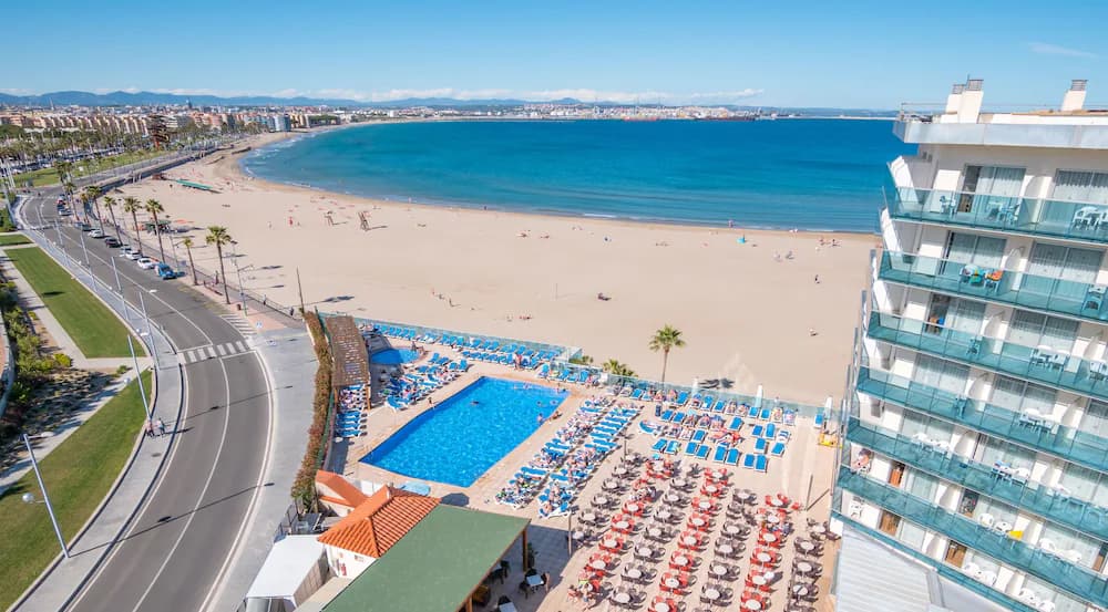 Golden Donaire Beach — Tarragona