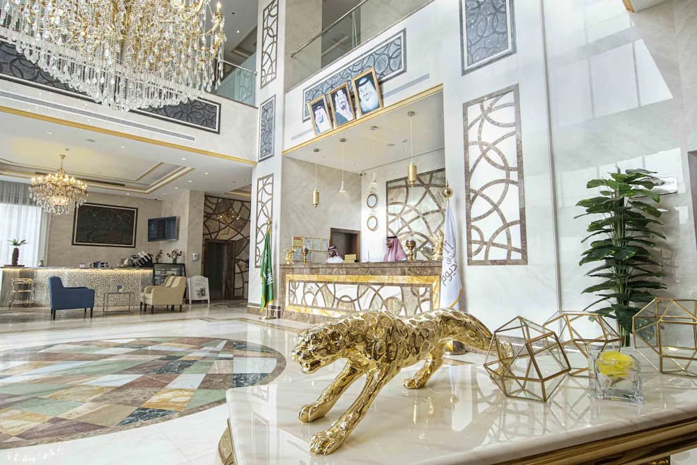 Iridium 70 Hotel — Yeda