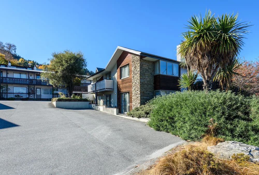 Queenstown Motel Apartments — Queenstown