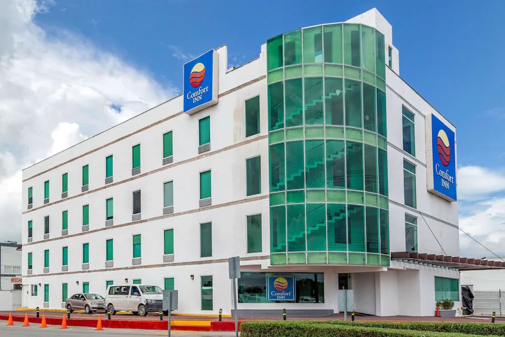 Comfort Inn Cancún Aeropuerto — Cancún