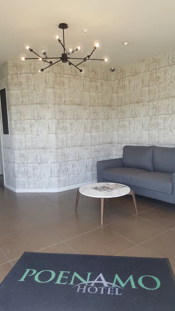 Poenamo Hotel — Auckland