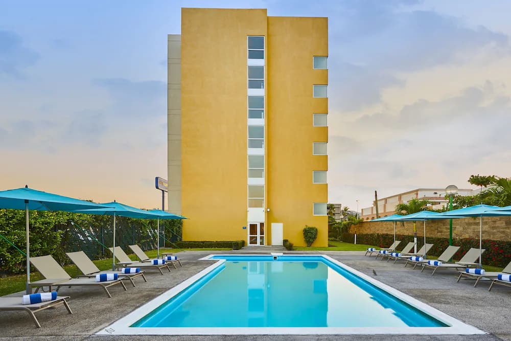 City Express Manzanillo — The Colomo