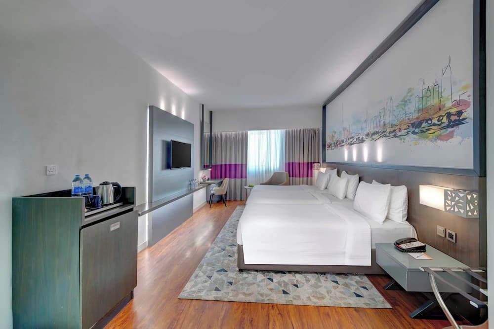 Howard Johnson Plaza by Wyndham Dubai Deira — Dubái