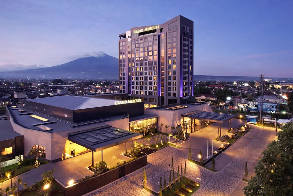 Grand Mercure Malang — Fern