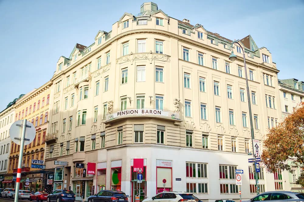 Hotel Pension Baron am Schottentor — Viena