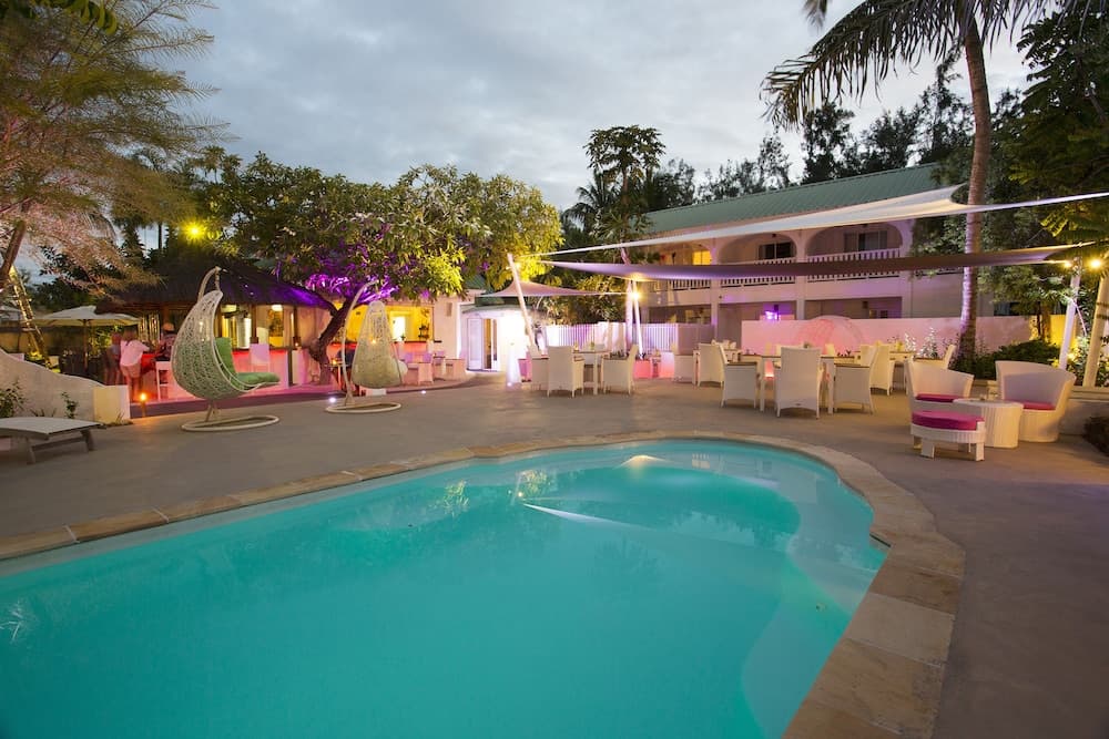 Esprit Libre Restaurant and Guest House — Mauricio