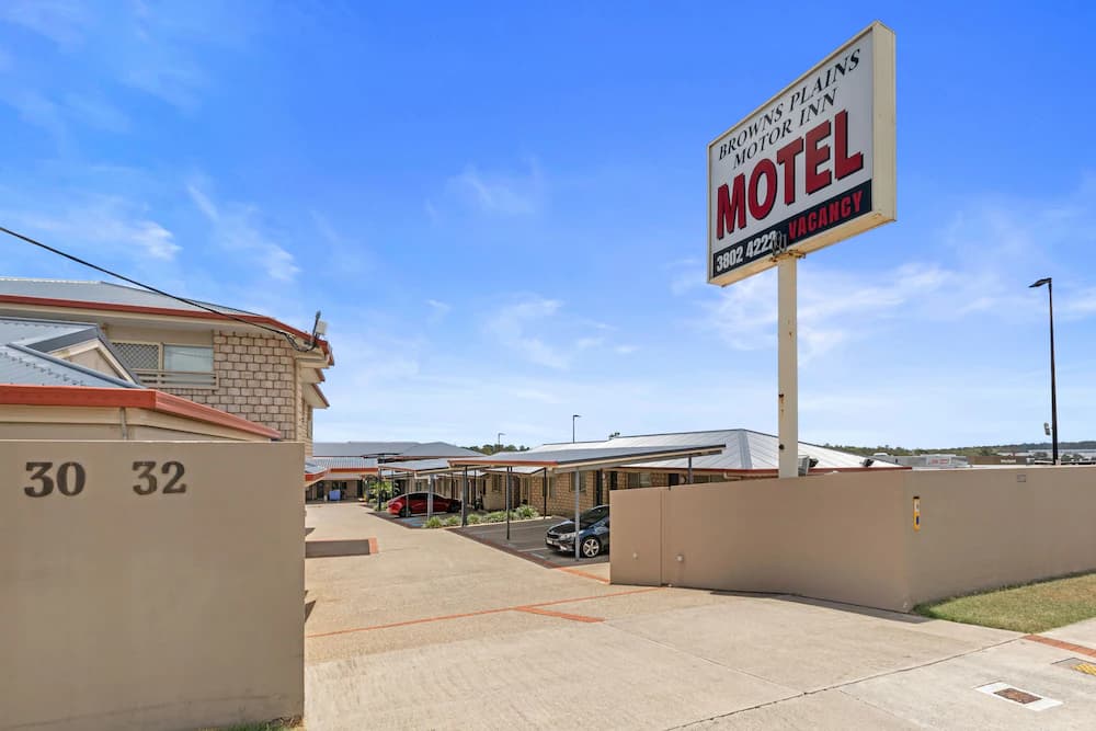 Browns Plains Motor Inn — Brisbane
