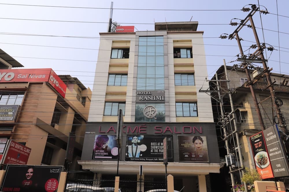 Hotel Rashmi — Bathing