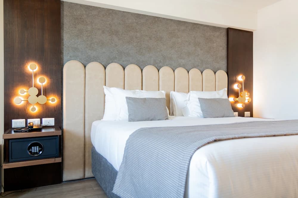 He Wang Hotel — Santiago de Chile