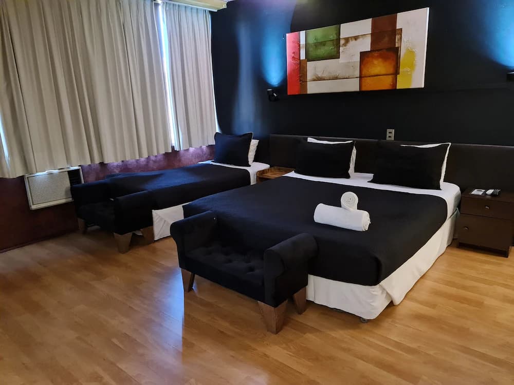 Hotel Parlamento — Santiago de Chile