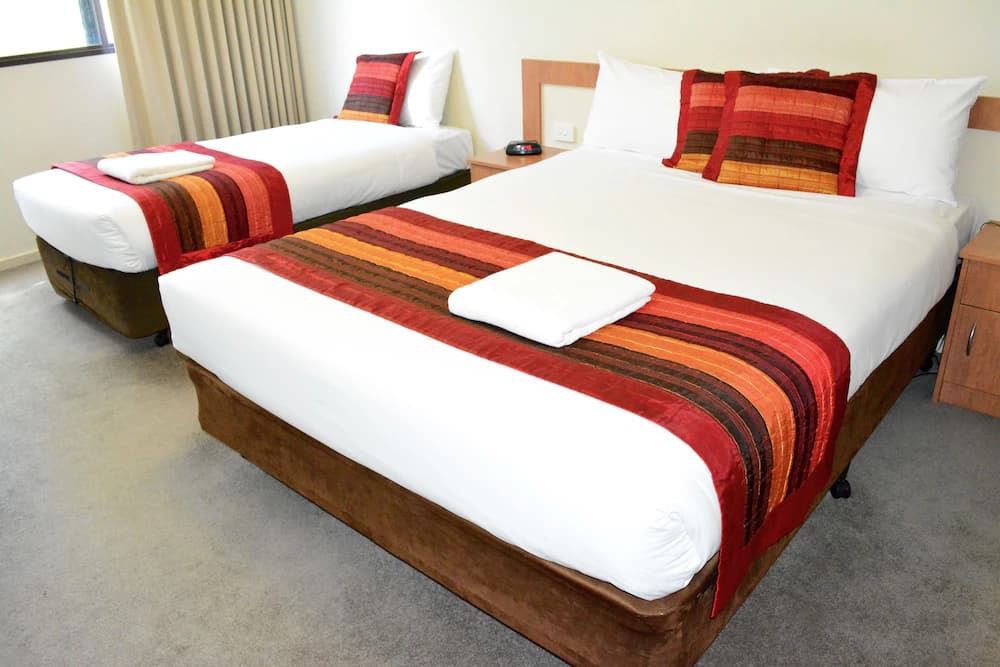 City Park Hotel — Melbourne