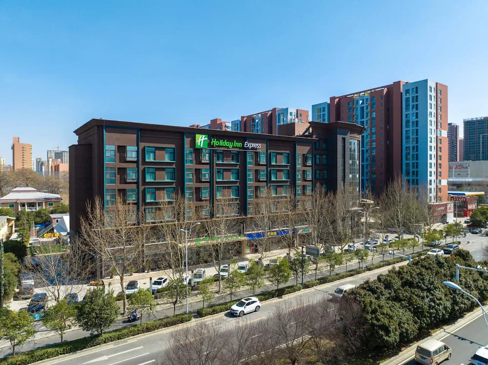 Holiday Inn Express Zhengzhou Guancheng — Huiji