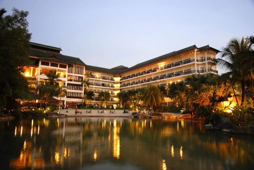 Mines Beach Resort Hotel — Kuala Lumpur
