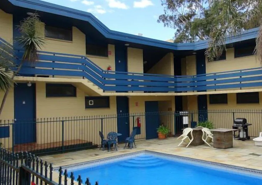 Pathfinder Motel & Restaurant — Melbourne