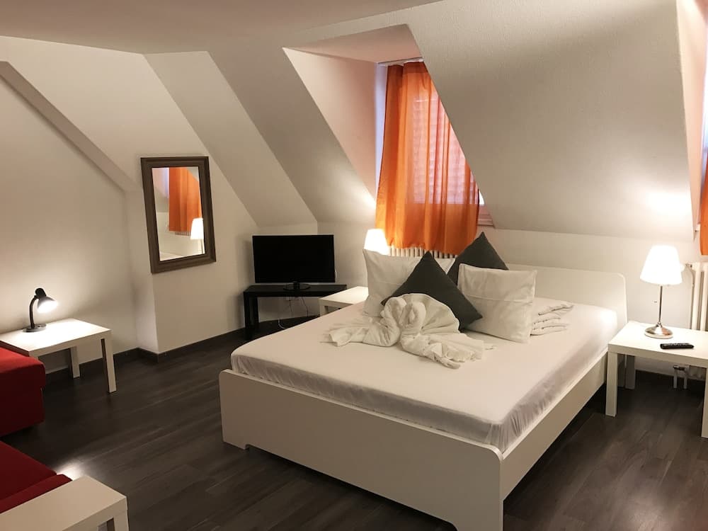 INSIDE FIVE - City Apartments — Zúrich