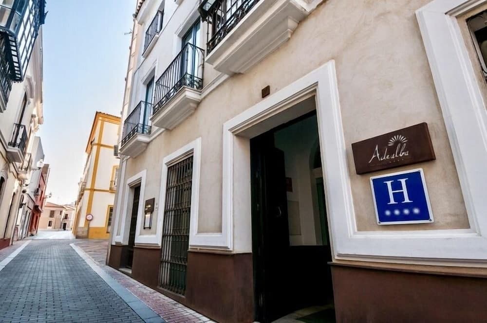 Hotel Spa Adealba — Mérida