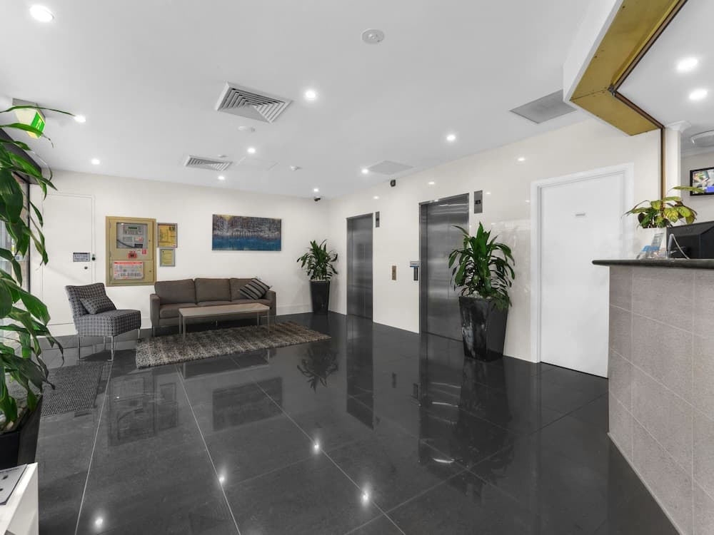 Central Brunswick Apartment Hotel — Brisbane