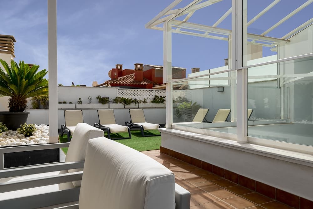 Suites del Pintor Apartamentos — Málaga
