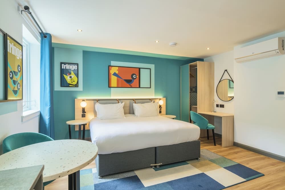 Holyrood apartHOTEL Serviced Apartments Edinburgh — Edimburgo